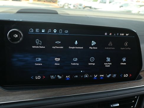 Used 2025 Chevrolet Tahoe High Country image 8