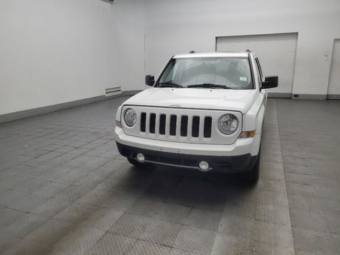 Used 2016 Jeep Patriot High Altitude FWD image 15