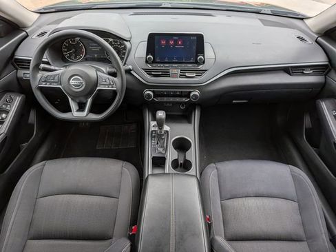 Used 2022 Nissan Altima 2.5 SV FWD image 27