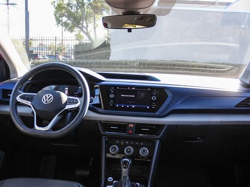 Used 2023 Volkswagen Taos SE image 18