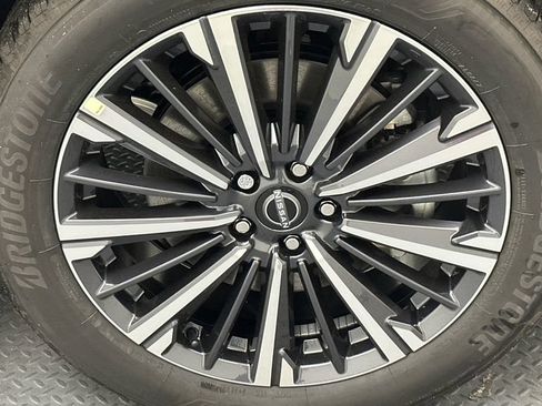 New 2026 Nissan Pathfinder Platinum AWD/4WD image 21