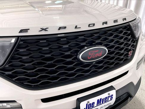 Used 2020 Ford Explorer ST w/ ST Street Pack image 7