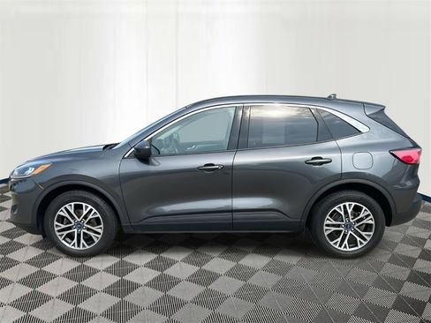 Used 2020 Ford Escape SEL image 2