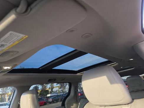 Used 2021 Chrysler Pacifica Limited w/ Premium & Safety Sphere Group image 16