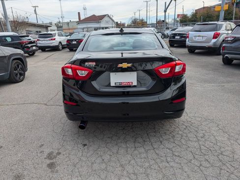 Used 2018 Chevrolet Cruze LS image 7