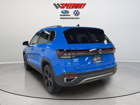 Certified 2025 Volkswagen Taos SEL AWD/4WD image 8