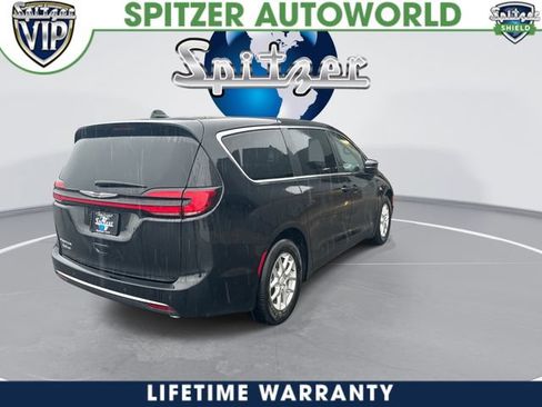 New 2026 Chrysler Pacifica Select FWD image 9