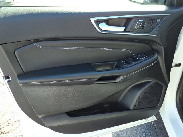 Used 2024 Ford Edge Titanium AWD/4WD image 16
