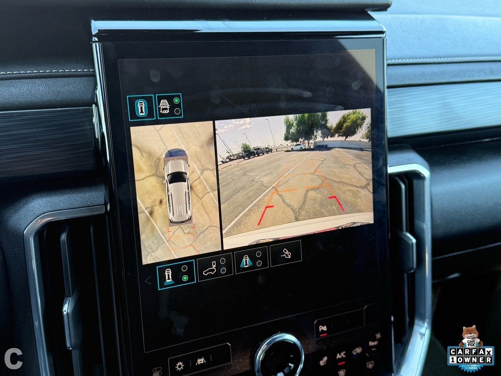 Used 2024 GMC Acadia Elevation FWD image 19