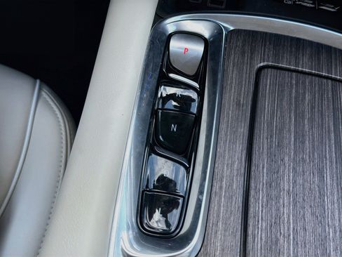 Used 2024 Buick Enclave Avenir w/ Avenir Technology Package FWD image 31