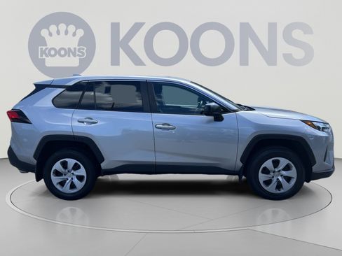 Used 2023 Toyota RAV4 LE AWD/4WD image 8