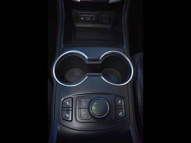 Used 2023 GMC Terrain SLT FWD image 13