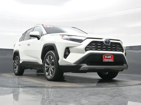 Used 2022 Toyota RAV4 Limited AWD/4WD image 28