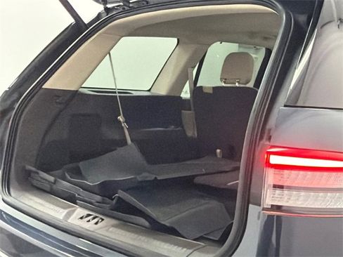 Used 2022 Lincoln Aviator Reserve w/ Equipment Group 201A image 8