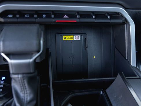 Used 2023 Toyota Tundra Platinum image 22