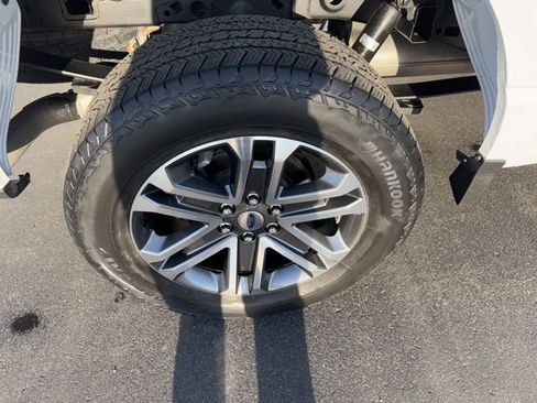 Certified 2022 Ford F150 XL w/ STX Appearance Package AWD/4WD image 4