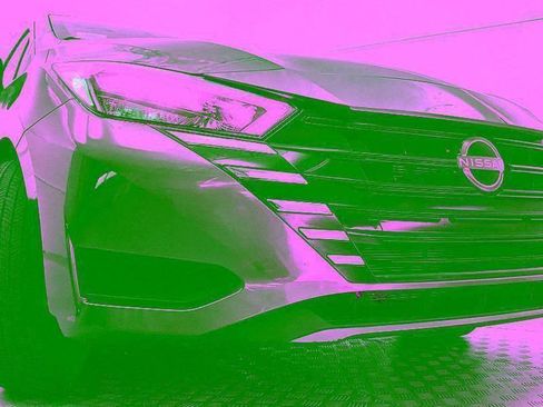 Used 2025 Nissan Versa S w/ Trunk Package FWD image 22