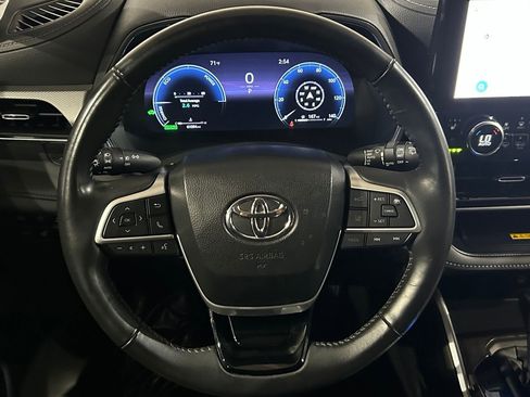 Used 2024 Toyota Highlander Platinum AWD/4WD image 81