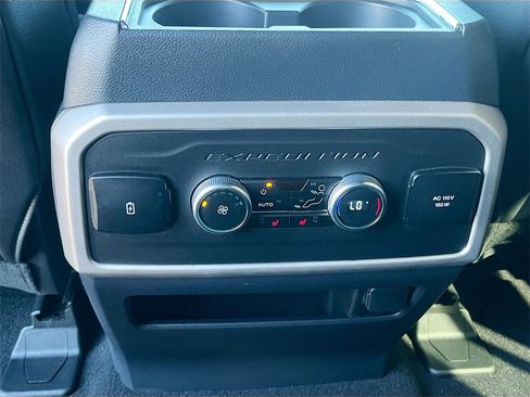 Used 2024 Ford Expedition Limited image 27