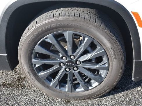 Certified 2023 Chevrolet Traverse RS w/ LPO, Floor Liner Package AWD/4WD image 11