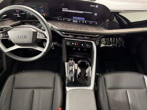 Used 2025 Audi Q5 Premium w/ Convenience Package AWD/4WD image 12