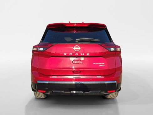 Certified 2025 Nissan Rogue Platinum w/ Tech Package image 4
