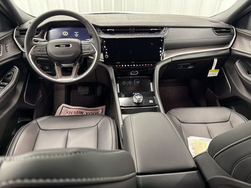New 2026 Jeep Grand Cherokee L Limited RWD image 16