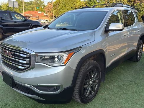 Used 2017 GMC Acadia SLT AWD/4WD image 3