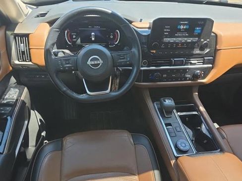 Certified 2023 Nissan Pathfinder Platinum AWD/4WD image 7