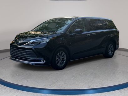 Used 2023 Toyota Sienna XLE