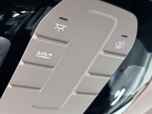 Used 2025 Kia K4 FWD image 26