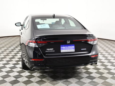 Used 2023 Honda Accord Sport image 7