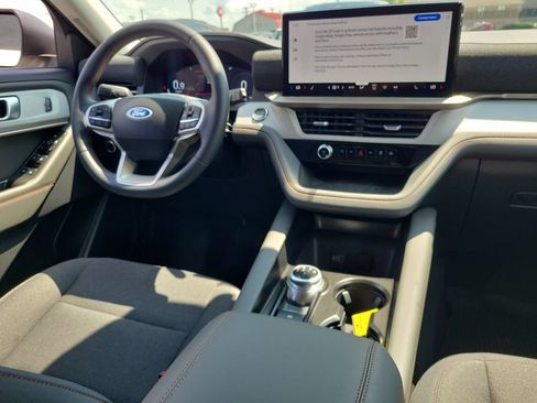 New 2026 Ford Explorer Active AWD/4WD image 13