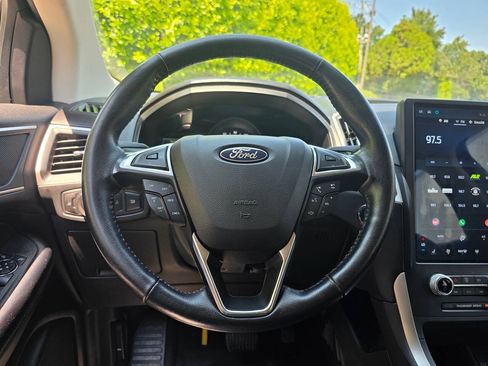 Used 2023 Ford Edge SEL AWD/4WD image 19