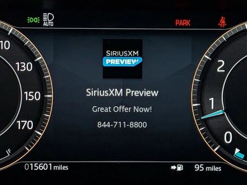Certified 2024 Jaguar XF R-Dynamic SE image 9