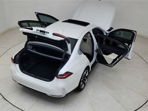 Used 2026 BMW 540i xDrive image 86