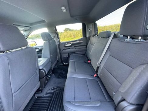 Used 2024 Chevrolet Silverado 1500 LT RWD image 30