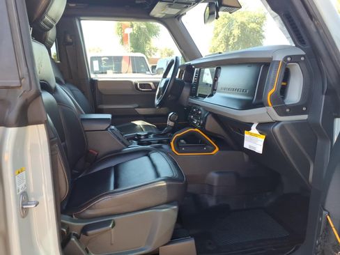 Certified 2021 Ford Bronco Badlands AWD/4WD image 11