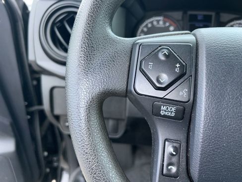 Used 2020 Toyota Tacoma SR AWD/4WD image 11