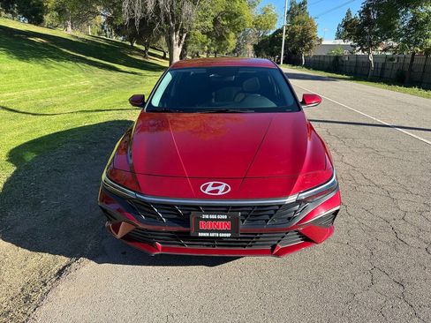 Used 2024 Hyundai Elantra SEL image 10
