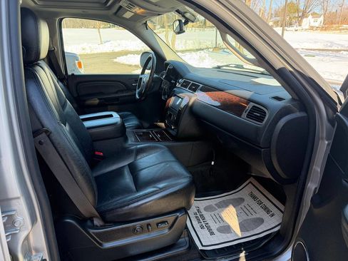 Used 2008 GMC Yukon Denali image 24