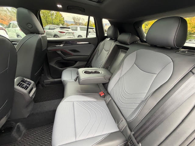 New 2026 Volkswagen Tiguan SE R-Line AWD/4WD image 10