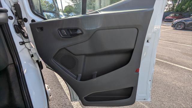 Used 2023 Ford Transit 350 DRW RWD image 21