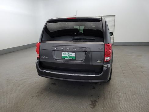 Used 2016 Dodge Grand Caravan SXT image 7