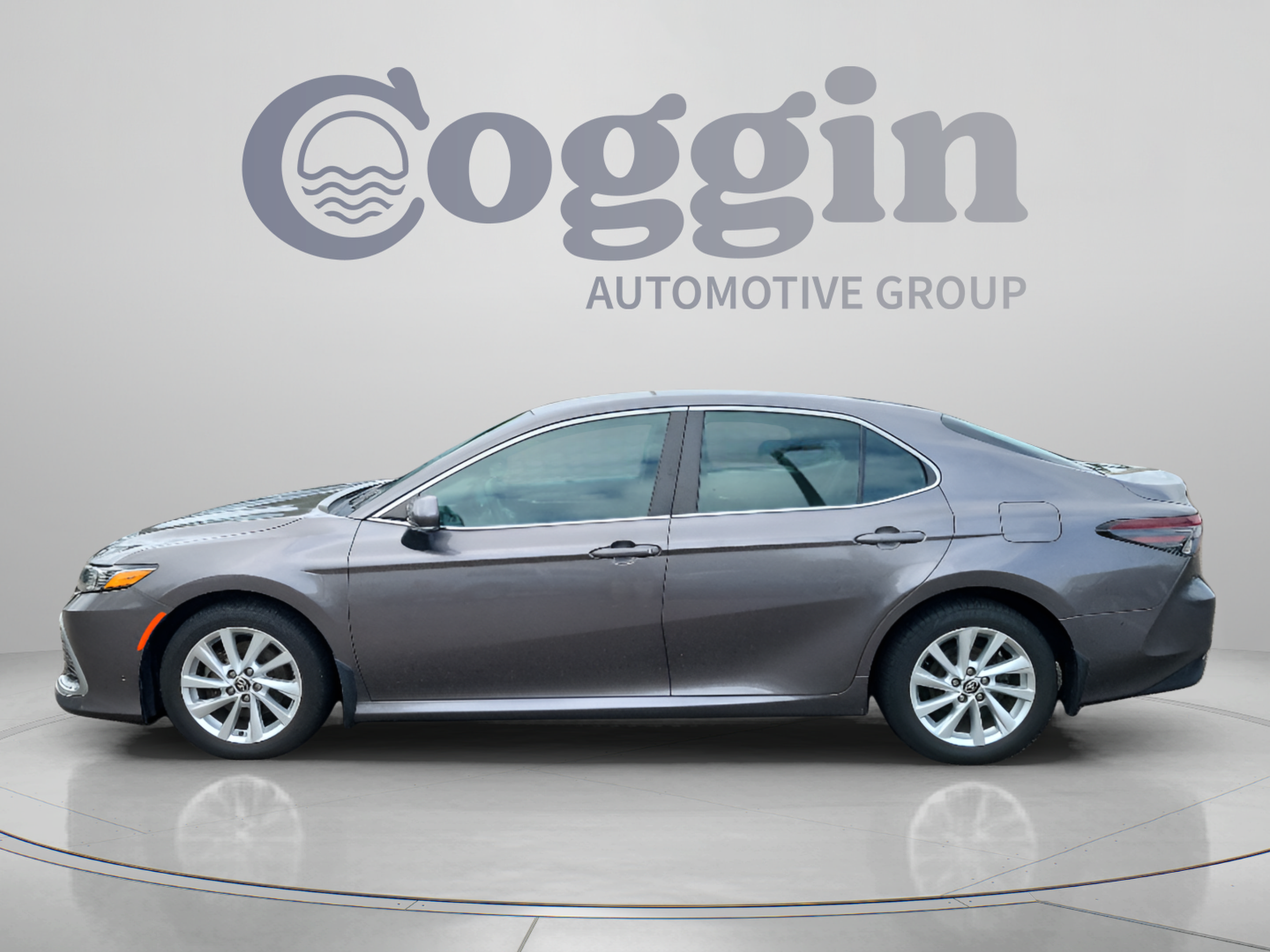 Used 2023 Toyota Camry LE w/ Convenience Package AWD/4WD image 2