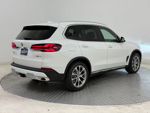 New 2026 BMW X5 xDrive40i w/ Climate Comfort Package AWD/4WD image 9
