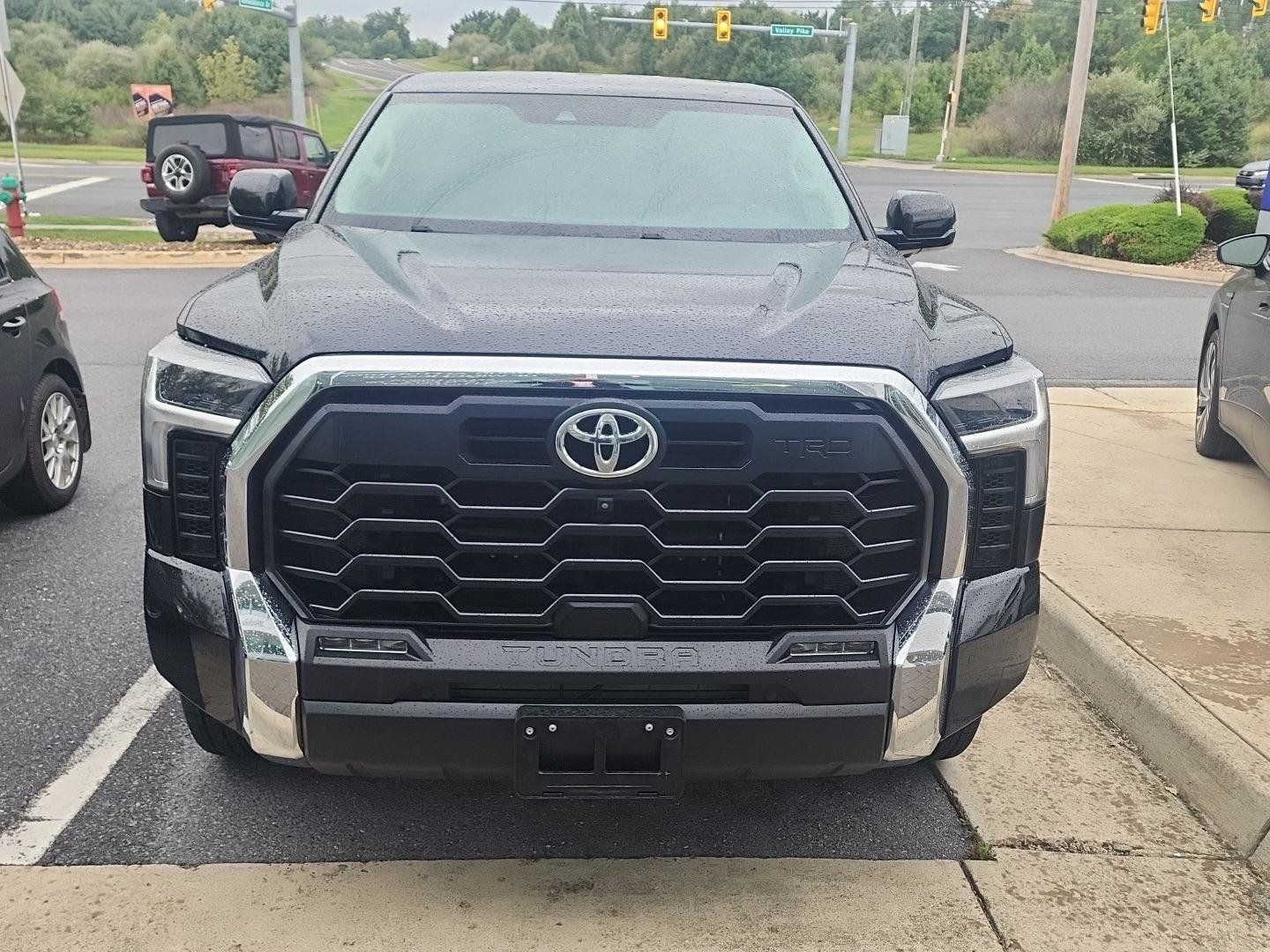 Used 2022 Toyota Tundra SR5 w/ TRD Off-Road Premium Package AWD/4WD image 1