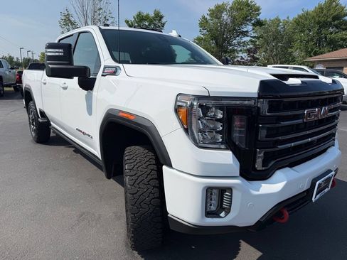 Used 2021 GMC Sierra 3500 AT4 w/ AT4 Premium Plus Package AWD/4WD image 3