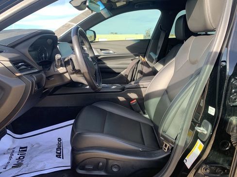 Certified 2021 Cadillac CT4 Luxury w/ Sun And Sound Package image 17