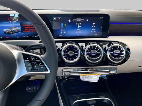 New 2026 Mercedes-Benz CLA 250 image 9